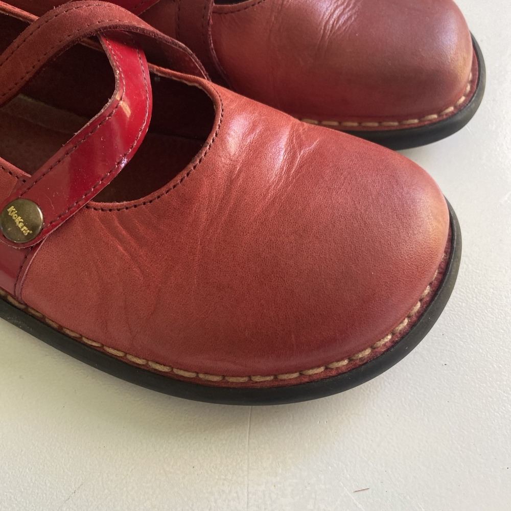 Kickers Leather Mary Jane Buckle Shoe Red Flats EU 41 US 9 Comfort Walking - Picture 3 of 14